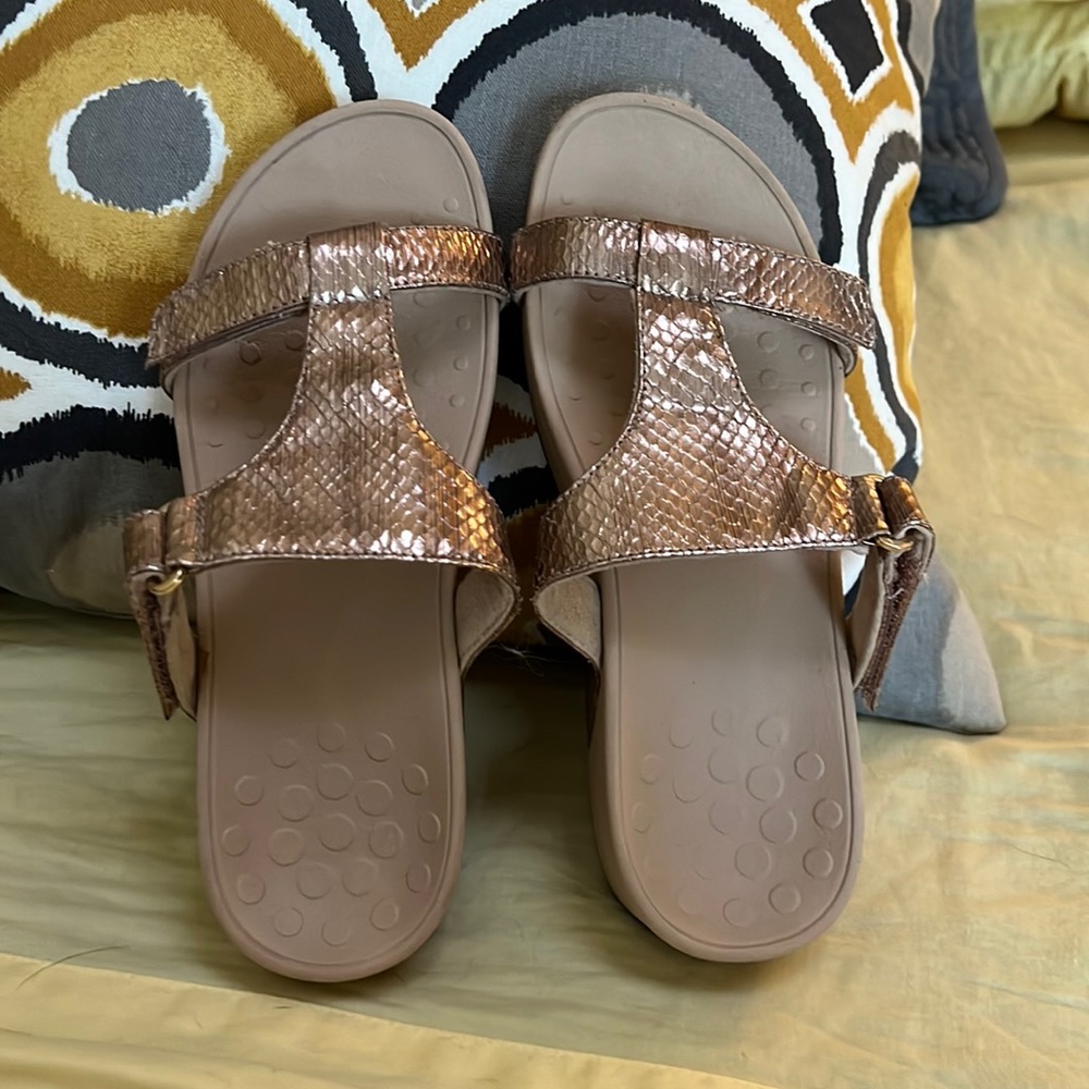 Bionic sandals